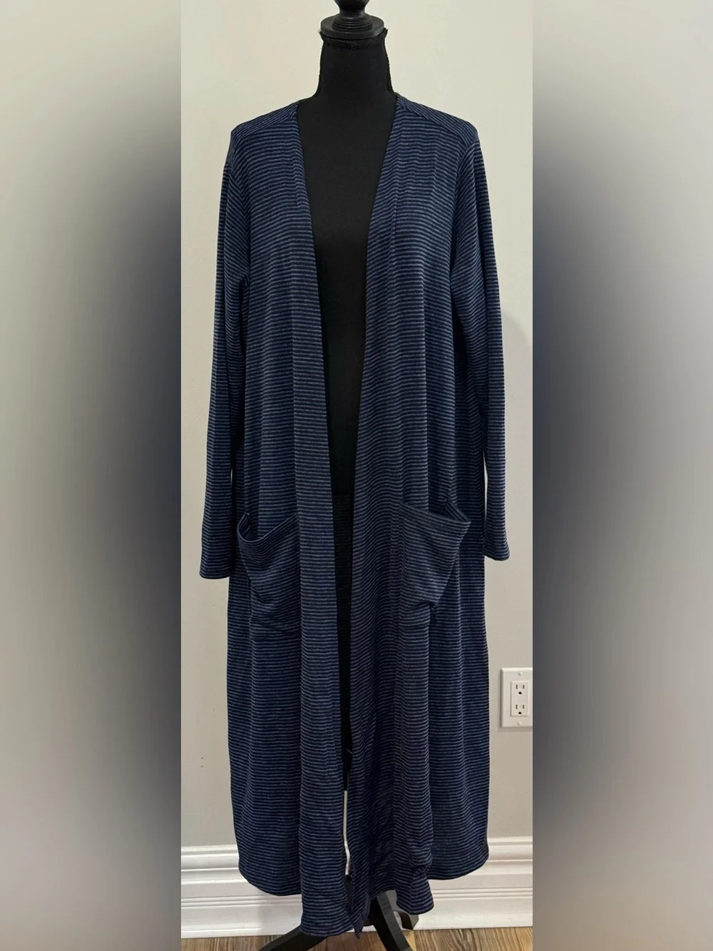 LuLaRoe XL Navy Striped Open-Front Long Cardigan Sweater w Pockets 189 - Picture 1 of 7